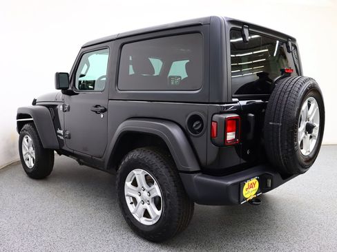 Used 2020 Jeep Wrangler Sport AWD/4WD image 7