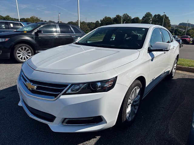 Used 2018 Chevrolet Impala LT FWD image 1