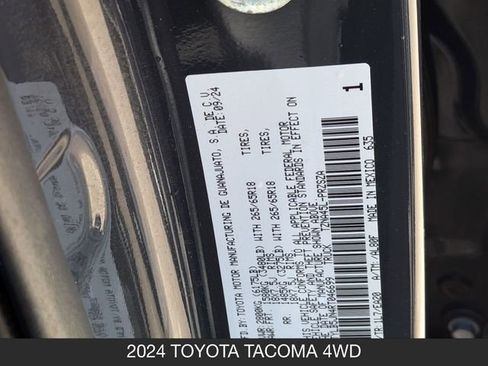 Used 2024 Toyota Tacoma TRD Sport w/ TRD Sport Premium Package AWD/4WD image 31