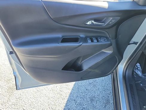 Used 2023 Chevrolet Equinox LT image 21