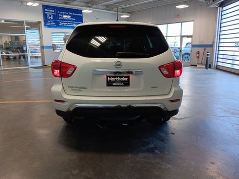 Used 2018 Nissan Pathfinder S AWD/4WD image 6