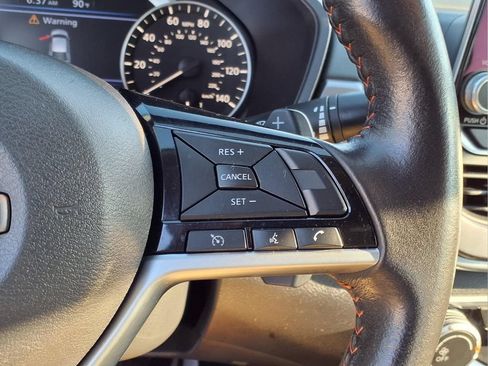 Used 2024 Nissan Altima 2.5 SR FWD image 17