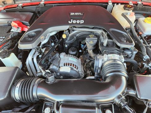 Used 2020 Jeep Wrangler Unlimited Sport image 34