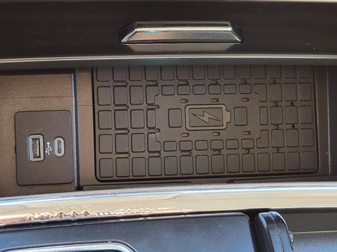 Used 2022 Ford Expedition Max XLT image 29