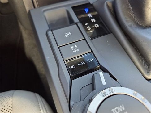 Used 2025 Toyota Tacoma 4x4 Double Cab Hybrid image 30