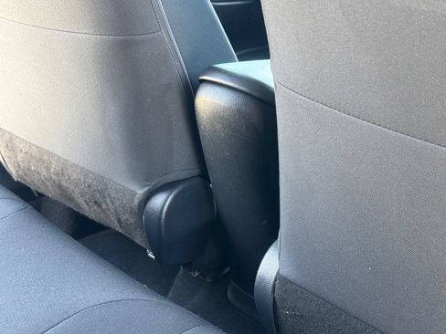 Used 2018 Toyota C-HR XLE FWD image 22