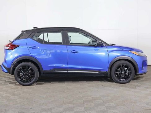 Used 2023 Nissan Kicks SR w/ SR Premium Package FWD image 18