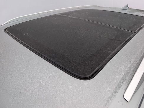 Used 2023 Chevrolet Blazer Premier image 9