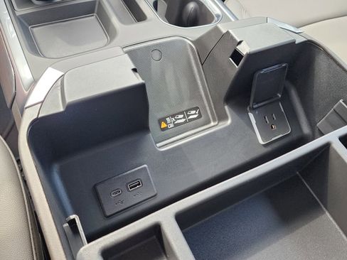 New 2026 GMC Sierra 1500 SLT w/ SLT Premium Plus Package image 34