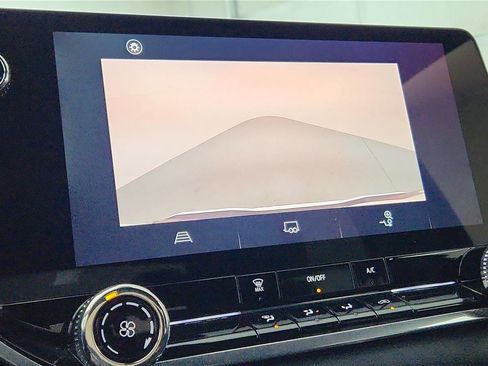 Used 2024 GMC Canyon Elevation image 39