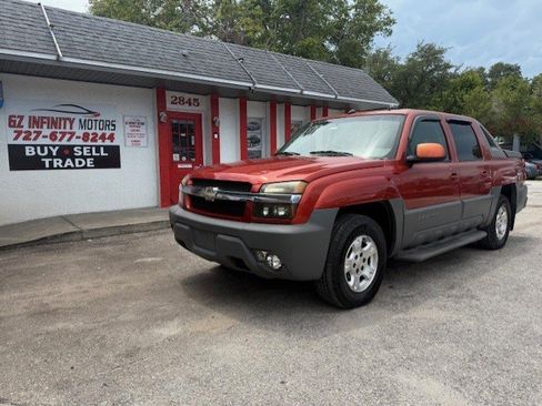 Used 2002 Chevrolet Avalanche 2WD image 2