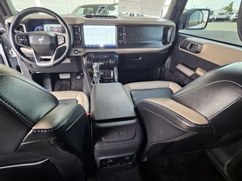 Certified 2023 Ford Bronco Wildtrak image 14