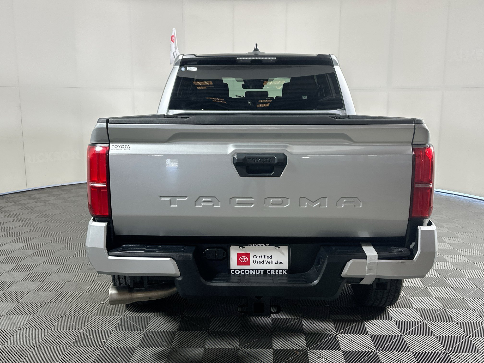 Used 2025 Toyota Tacoma SR5 RWD image 4
