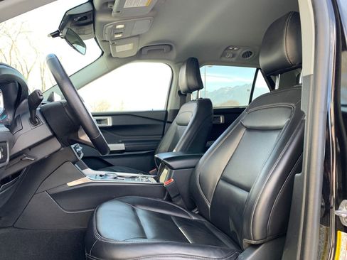 Used 2023 Ford Explorer XLT w/ Equipment Group 202A image 30