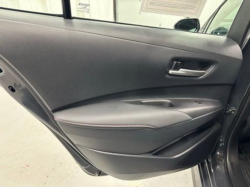Used 2025 Toyota Corolla SE image 40
