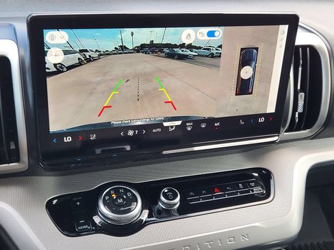 New 2026 Ford Expedition Active RWD image 18