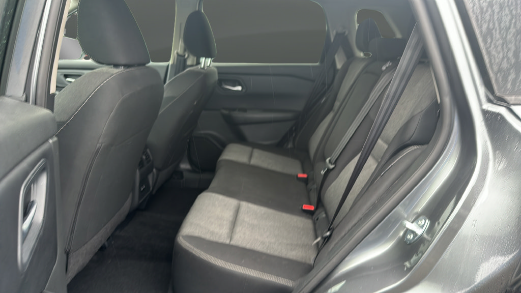 Used 2024 Nissan Rogue SV AWD/4WD image 14