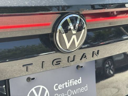 Certified 2026 Volkswagen Tiguan SE R-Line FWD image 9