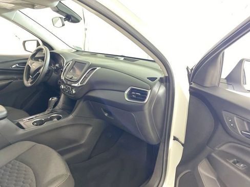 Used 2021 Chevrolet Equinox LT image 36