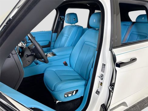 Used 2026 Rolls-Royce Cullinan AWD/4WD image 14