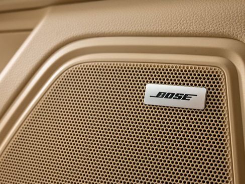 New 2026 Porsche Macan image 7