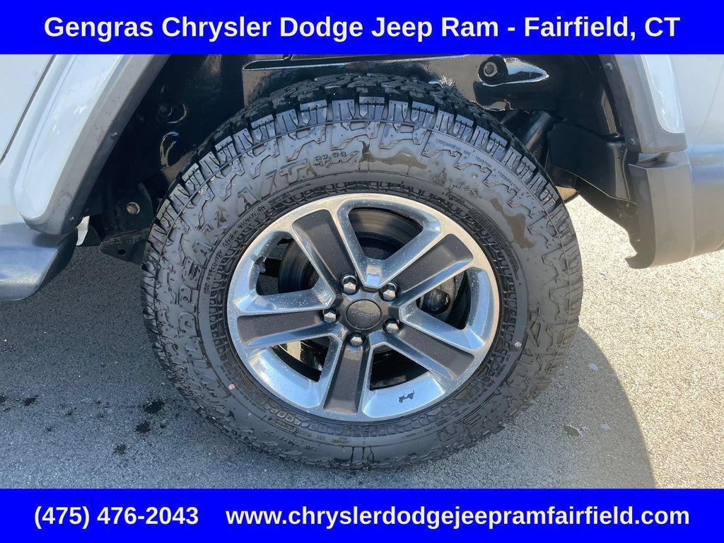 Used 2019 Jeep Wrangler Unlimited Sahara AWD/4WD image 12