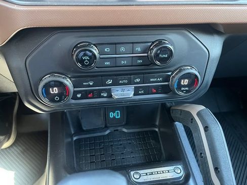 Used 2024 Ford Bronco Outer Banks AWD/4WD image 17
