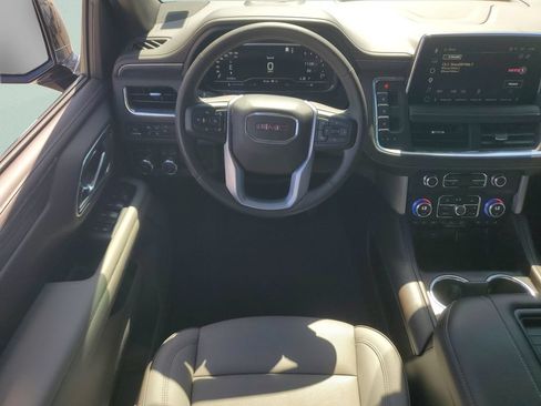 Used 2023 GMC Yukon SLT w/ SLT Premium Package AWD/4WD image 15