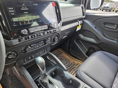 New 2026 Nissan Frontier SV w/ SV Convenience Package image 9