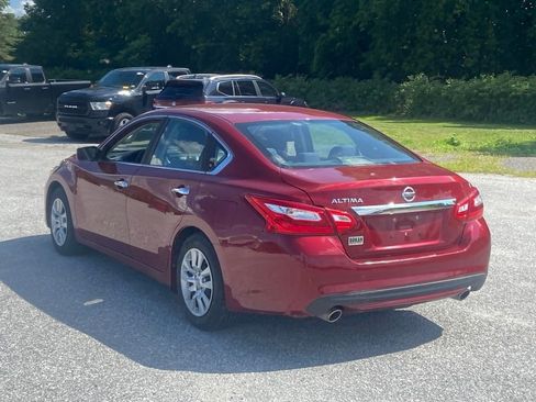 Used 2017 Nissan Altima 2.5 S w/ Power Driver Seat Package FWD image 3