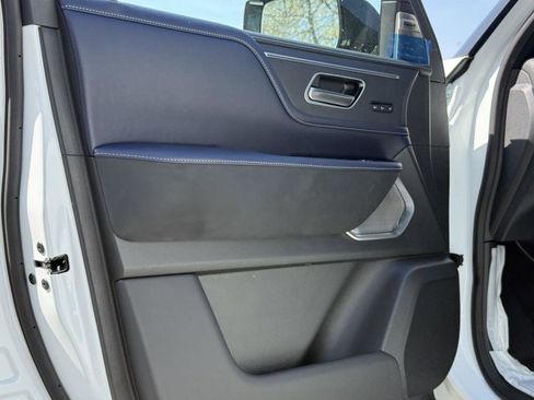 New 2026 INFINITI QX80 4WD w/ Sport Exterior Package image 24