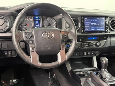 Used 2022 Toyota Tacoma TRD Off-Road w/ Technology Package RWD image 36