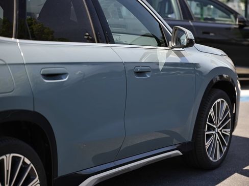 New 2026 BMW X1 xDrive28i w/ Technology Package AWD/4WD image 8