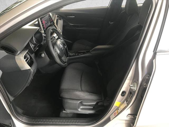 Used 2019 Toyota C-HR XLE FWD image 11