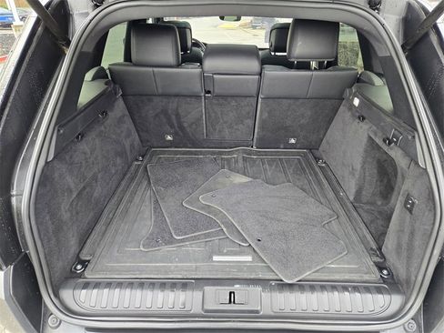 Used 2020 Land Rover Range Rover Sport HSE image 27