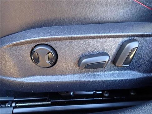 Used 2018 Volkswagen GTI Autobahn image 11