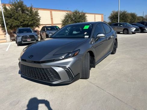 Certified 2026 Toyota Camry SE w/ Convenience Package image 8