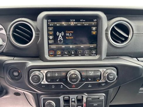 Used 2021 Jeep Wrangler Unlimited Sahara w/ Uconnect 4C Nav & Sound Group AWD/4WD image 14