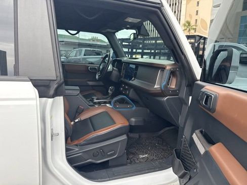 Used 2021 Ford Bronco Outer Banks w/ Sasquatch Package image 7