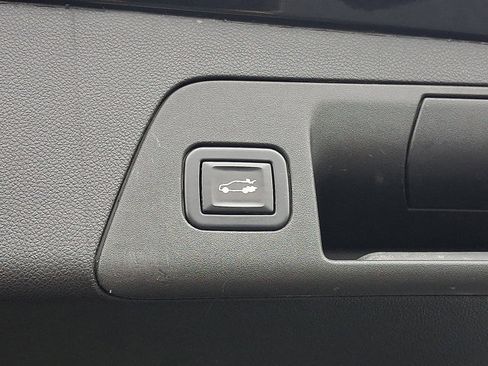 Used 2021 Buick Envision Essence image 30