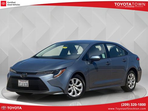 Certified 2025 Toyota Corolla LE w/ Convenience Package FWD image 1