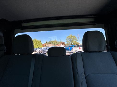 New 2025 Jeep Gladiator Sport image 35