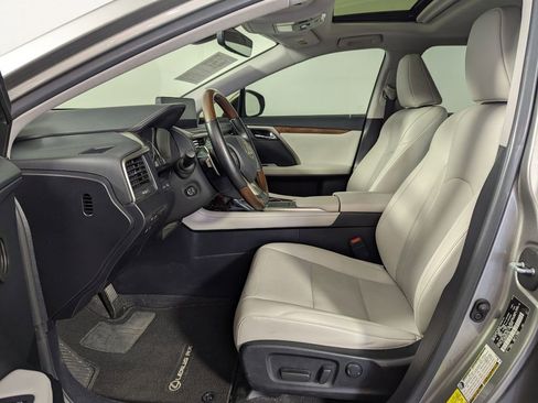 Used 2021 Lexus RX 350L FWD w/ Premium Package image 4