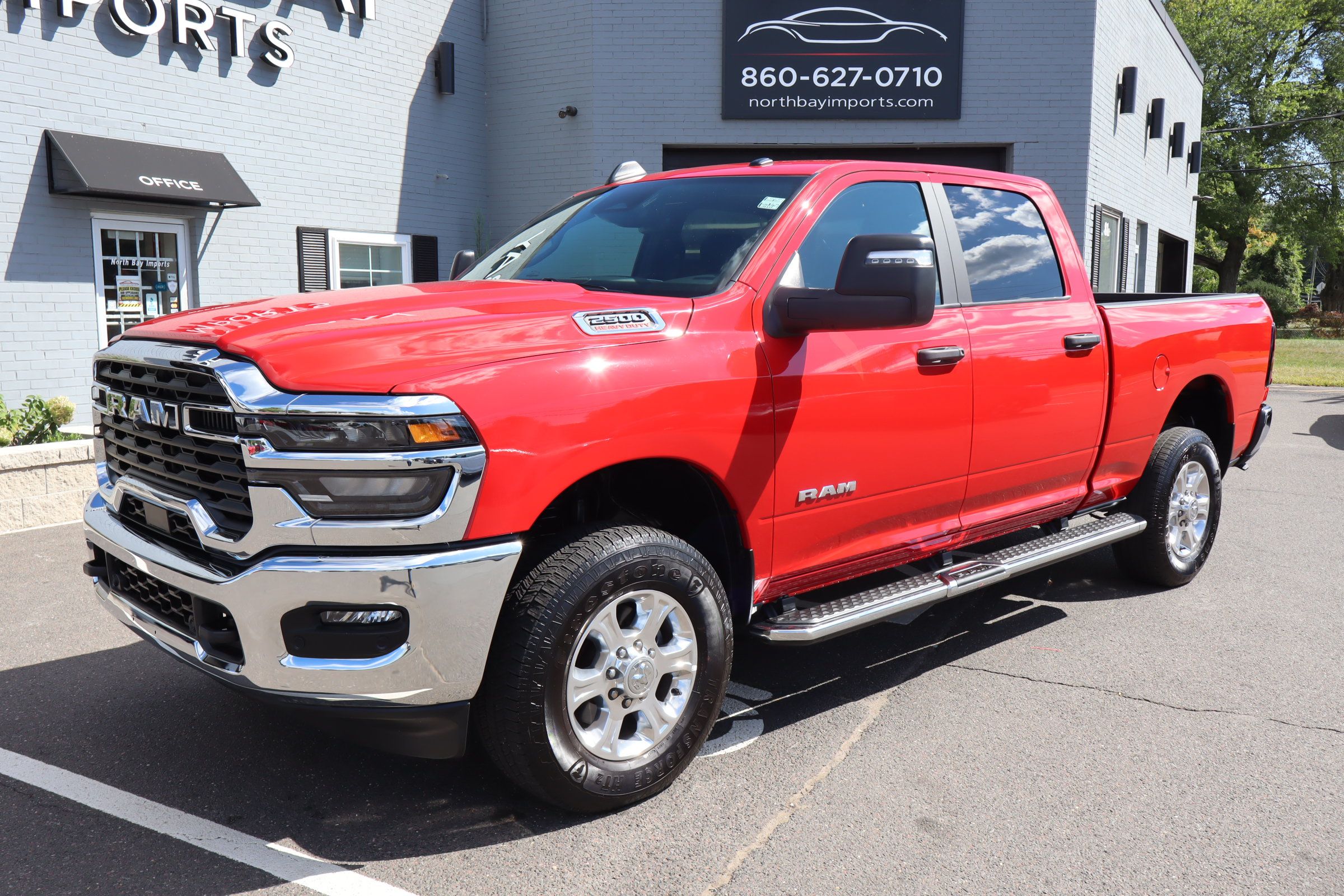 Used 2026 RAM 2500 Big Horn AWD/4WD image 2