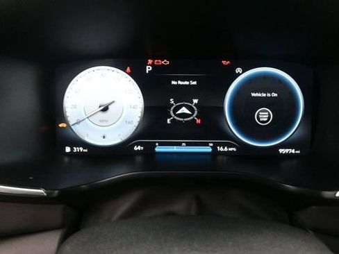Used 2022 Hyundai Santa Fe Limited AWD/4WD image 18