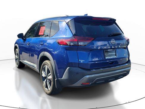 Certified 2023 Nissan Rogue SL w/ SL Premium Package FWD image 5
