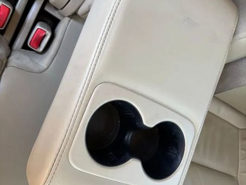 Used 2018 Jeep Grand Cherokee Limited image 26