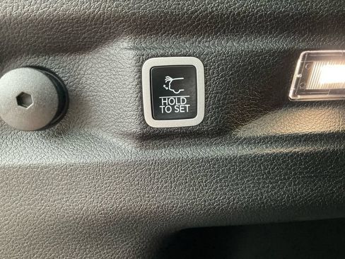 New 2025 Jeep Grand Cherokee L Laredo w/ Luxury Tech Group I AWD/4WD image 29