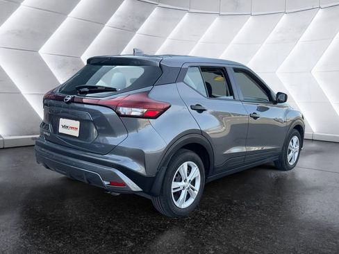 Used 2025 Nissan Kicks Play S image 4