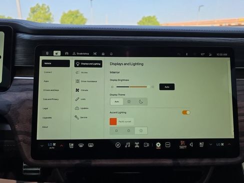 Used 2022 Rivian R1T Adventure AWD/4WD image 30